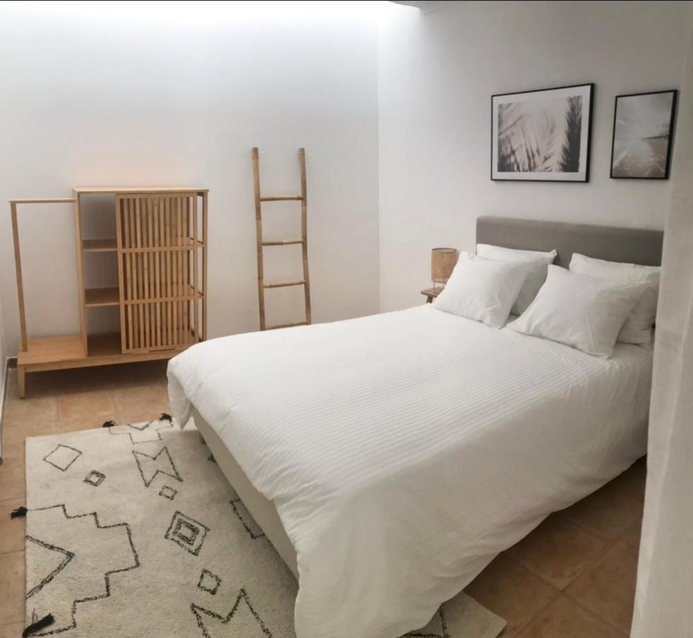 Accommodation In Sesimbra - Two Double Bedroom Экстерьер фото