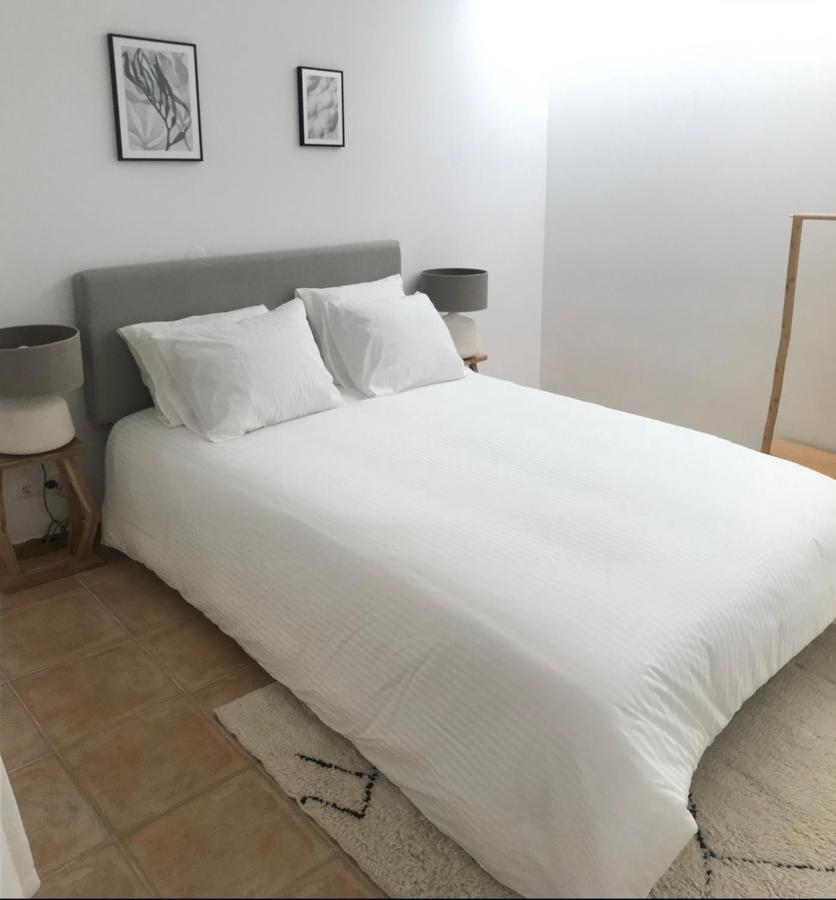 Accommodation In Sesimbra - Two Double Bedroom Экстерьер фото